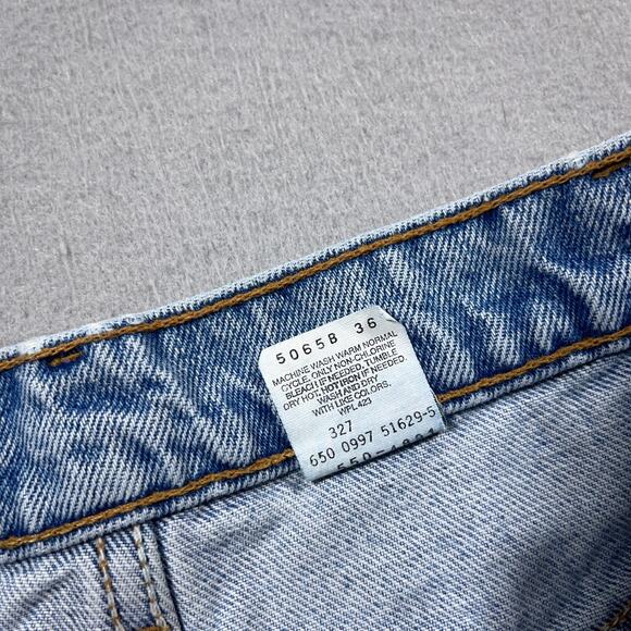 Levi’s 550 Jeans Men 38x32 Relaxed Fit Light Wash Made in USA Denim‎ Tag 40x32 - Picture 7 of 13